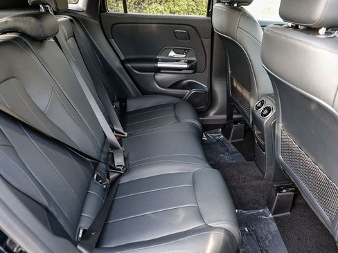New 2025 Mercedes-Benz GLA 250 image 17