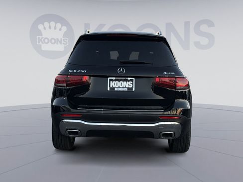 Used 2023 Mercedes-Benz GLB 250 4MATIC w/ Premium Package image 5