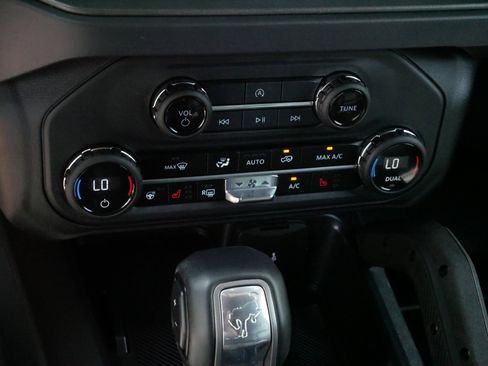 Used 2025 Ford Bronco Badlands w/ Sasquatch Package AWD/4WD image 23