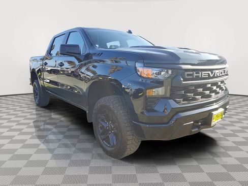 New 2026 Chevrolet Silverado 1500 Custom Trail Boss w/ Dark Appearance Package image 2