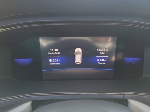 Certified 2022 Volkswagen Taos SE image 13