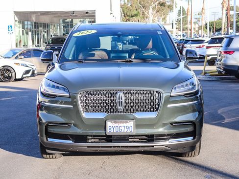 Used 2022 Lincoln Aviator Reserve w/ Elements Package Plus image 2