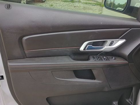 Used 2012 GMC Terrain SLE FWD image 16
