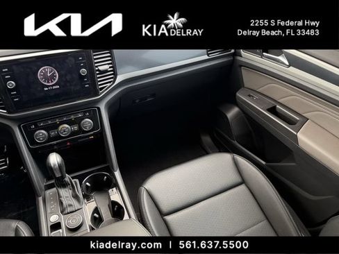 Used 2023 Volkswagen Atlas Cross Sport SEL R-Line AWD/4WD image 14
