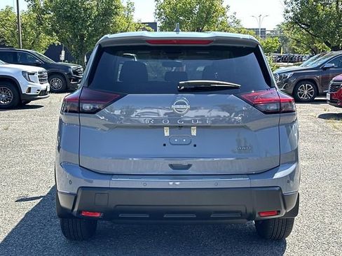 Used 2026 Nissan Rogue SV w/ Cold Weather Package AWD/4WD image 3