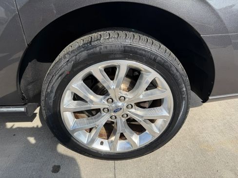 Used 2018 Ford Expedition Max Platinum image 46