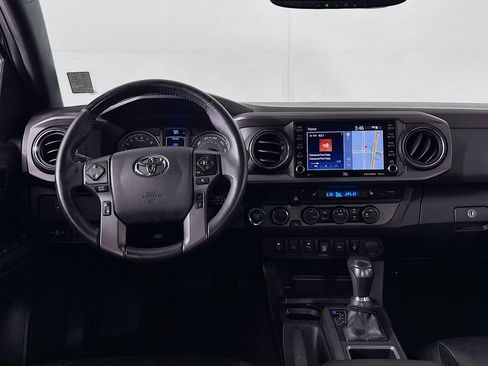 Used 2021 Toyota Tacoma TRD Off-Road w/ TRD Premium Off Road Package AWD/4WD image 14