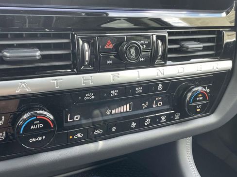 New 2026 Nissan Pathfinder Platinum image 28