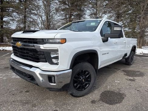 Used 2024 Chevrolet Silverado 2500 LT w/ Convenience Package image 1