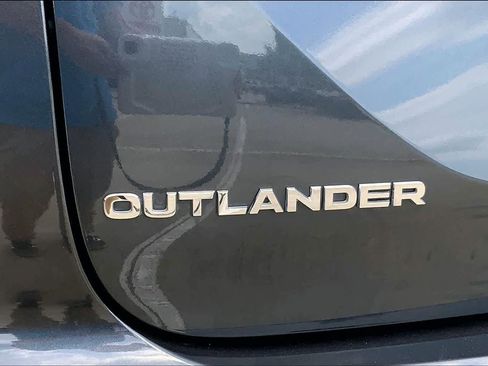Used 2024 Mitsubishi Outlander SE AWD/4WD image 32