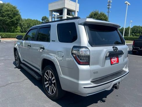 Used 2024 Toyota 4Runner Limited AWD/4WD image 11