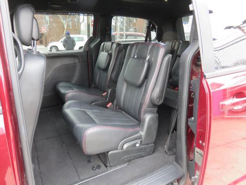 Used 2018 Dodge Grand Caravan GT image 20