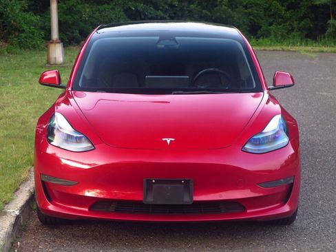 Used 2022 Tesla Model 3 Standard Range RWD image 19