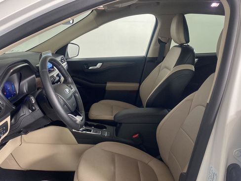 Used 2020 Ford Escape Titanium AWD/4WD image 17