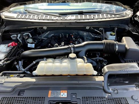 Used 2025 Ford Expedition Active AWD/4WD image 30