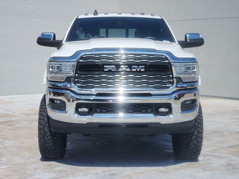 Used 2019 RAM 2500 Limited AWD/4WD image 2