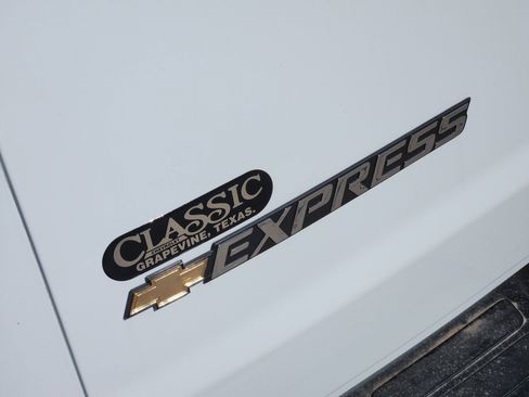 New 2025 Chevrolet Express 2500 w/ Driver Convenience Package image 8