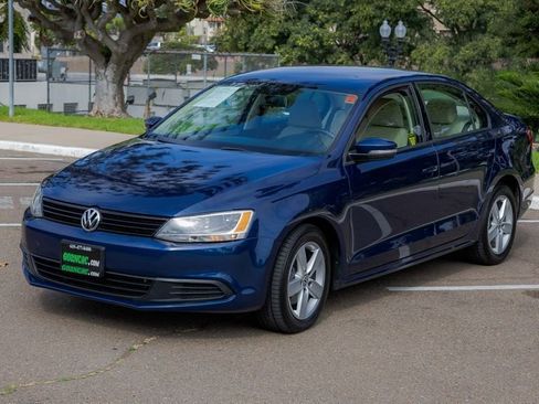 Used 2012 Volkswagen Jetta TDI image 7