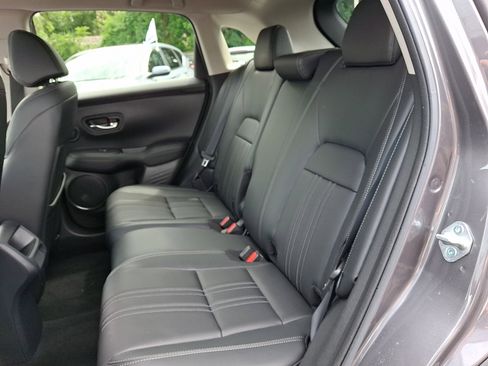 Used 2023 Honda HR-V EX-L image 9