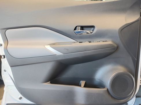 Used 2021 Nissan Kicks SR w/ SR Premium Package image 29