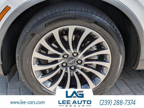 Used 2021 Lincoln Aviator Reserve w/ Elements Package Plus image 9