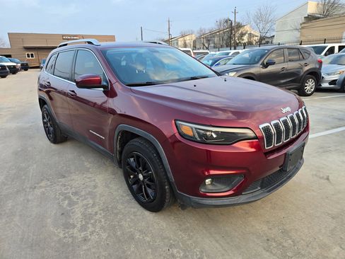 Used 2019 Jeep Cherokee Latitude Plus image 11