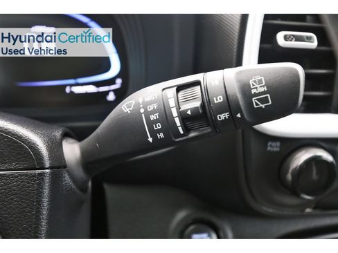 Certified 2024 Hyundai Venue Limited FWD image 21