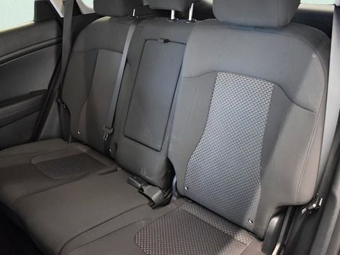 Used 2025 Kia Sportage LX image 7