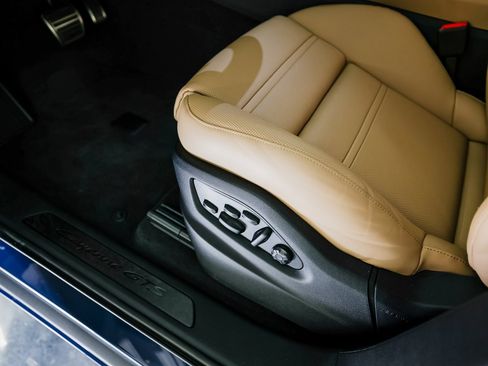 New 2026 Porsche Cayenne GTS image 14