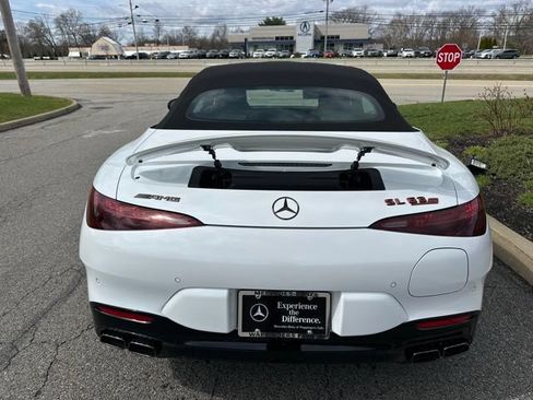 New 2026 Mercedes-Benz SL 63 AMG S e Performance 4MATIC image 4
