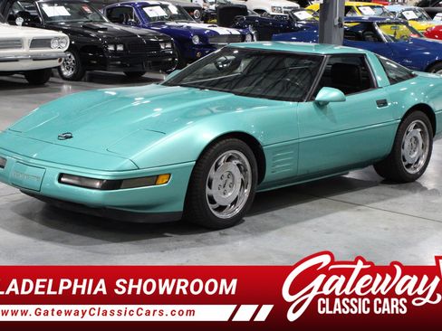 Used 1991 Chevrolet Corvette Coupe RWD image 1