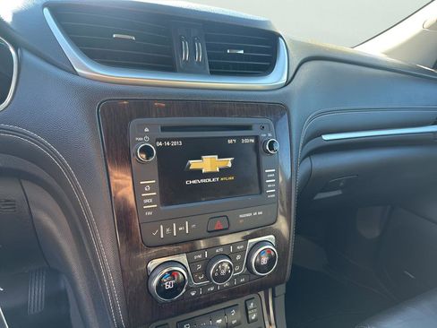 Used 2017 Chevrolet Traverse LT image 34
