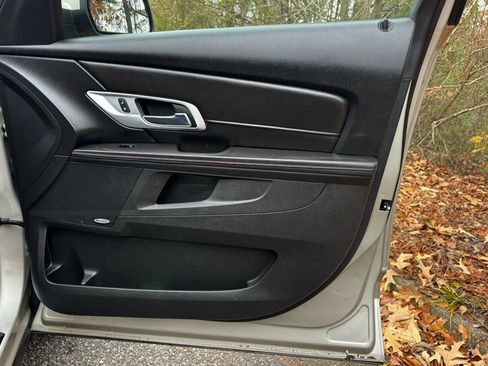 Used 2014 GMC Terrain SLE image 9