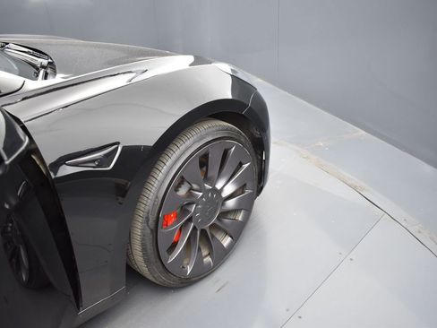 Used 2021 Tesla Model 3 Performance image 23