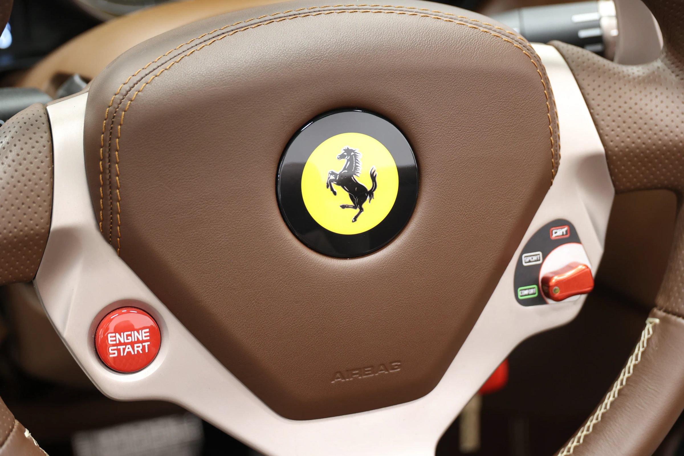 Used 2010 Ferrari California RWD image 31