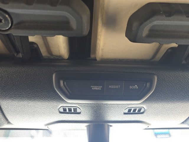 Used 2021 Jeep Gladiator Overland AWD/4WD image 29