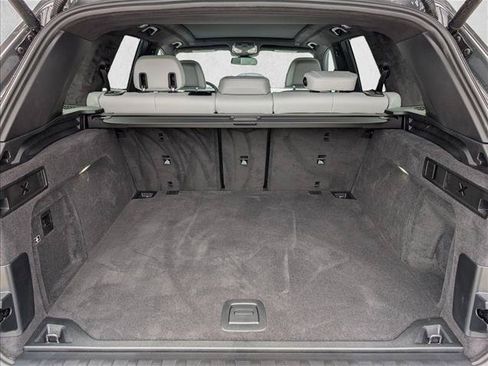Certified 2026 BMW X5 sDrive40i w/ Executive Package RWD image 6