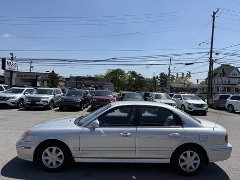 Used 2005 Hyundai Sonata GL FWD image 5