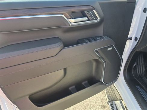 New 2026 GMC Sierra 1500 SLT image 19