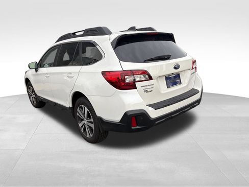 Used 2019 Subaru Outback 2.5i Limited w/ Popular Package #2 AWD/4WD image 3
