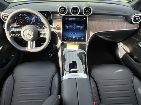Certified 2025 Mercedes-Benz GLC 300 4MATIC image 21