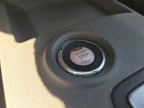 Used 2021 Nissan Frontier S image 26