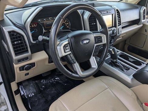 Used 2017 Ford F150 Lariat image 9