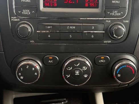 Used 2015 Kia Forte LX FWD image 15