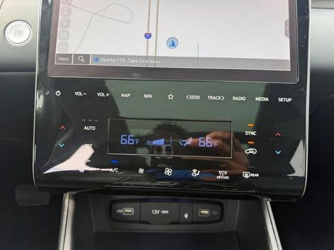 Used 2023 Hyundai Tucson Limited FWD image 17