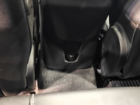 Used 2014 Ford Focus Titanium FWD image 30