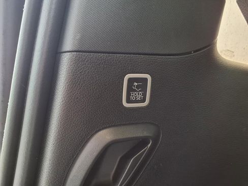 Used 2023 Jeep Grand Wagoneer Series II image 38