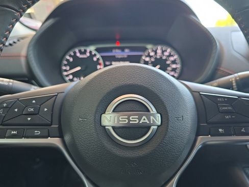 Used 2024 Nissan Sentra SR FWD image 22
