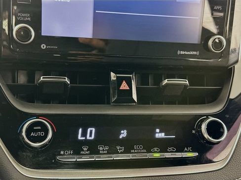 Used 2022 Toyota Corolla SE FWD image 19