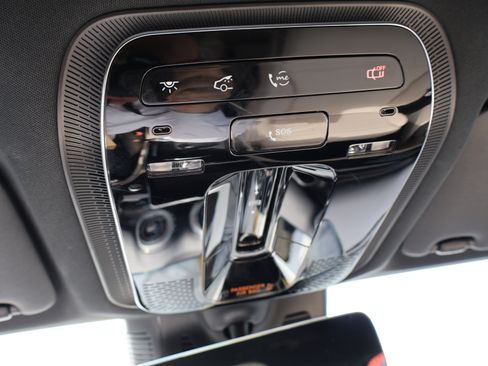 Used 2026 Mercedes-Benz GLC 300 4MATIC image 41